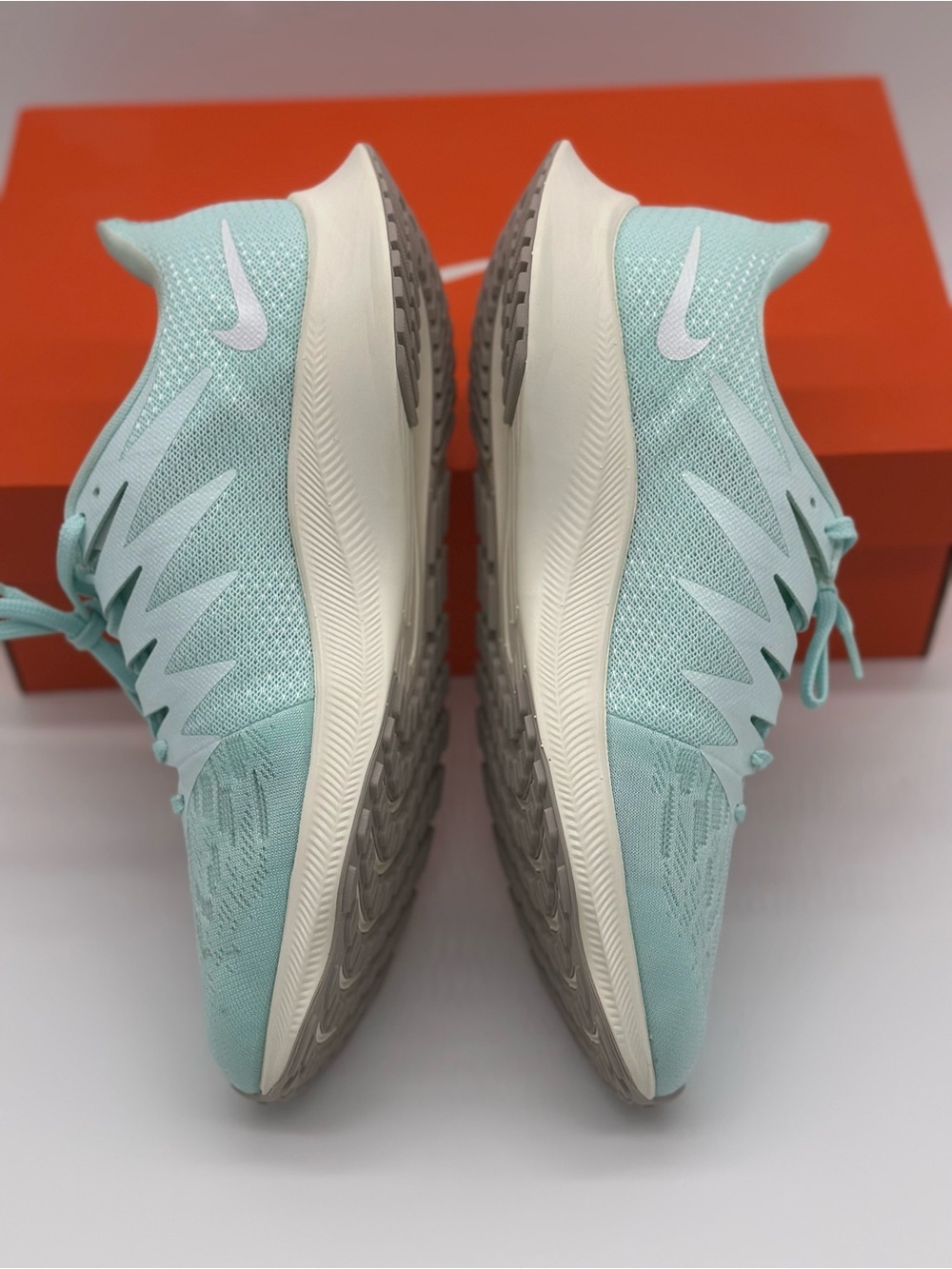 Nike Women’s Mint/White Running Sneakers - Picture 5 of 11